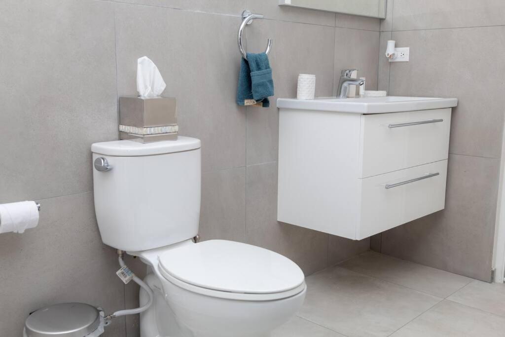 New! Cozy 1 Bedroom Condo- Gold Coast, Noord Aruba Palm Beach Eksteriør billede